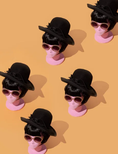 Maniquí Moda Paris Dama Elegante Sombrero Negro Gafas Sol Otoño — Foto de Stock