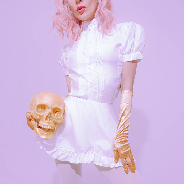 Candy Blonde Girl Waiter Costume Gold Skull Role Playing Games — Stock Photo, Image