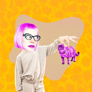 Komik kolaj sahnesi. Mutsuz Çizgi Romancı Kadın karakteri bir kedi tutuyor. Evcil hayvanlar, evcil hayvanlarla ilişki, psikoloji konsepti