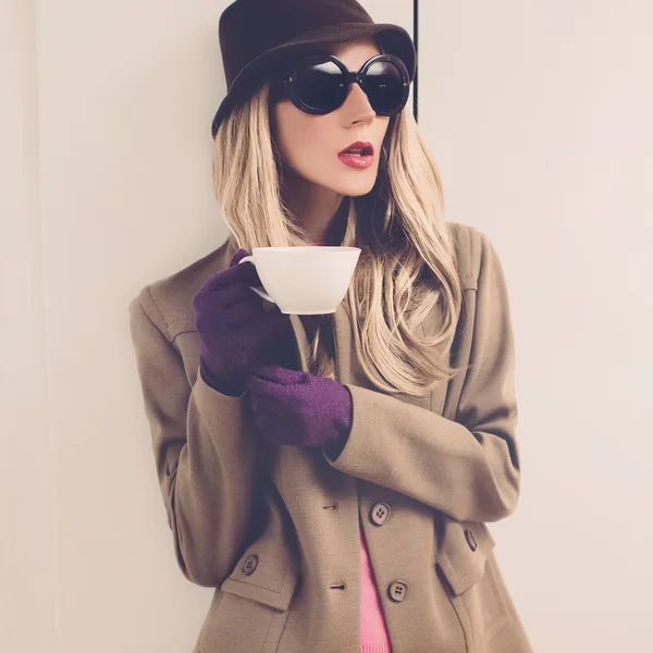 Stylish Autumn lady. Hat and gloves Glamour — Stock Photo, Image