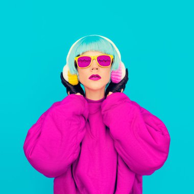 Göz alıcı Moda Bayan parlak giysiler müzik. Tüm