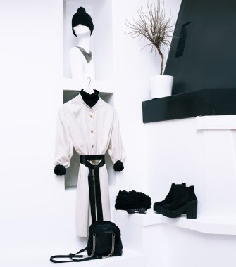 Şık kadın kat ve bir beyaz iç aksesuarları. B