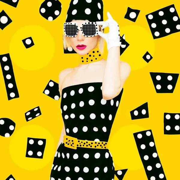 Polka Dots Vintage Lady. Glamoureuze mode Disco stijl. — Stockfoto