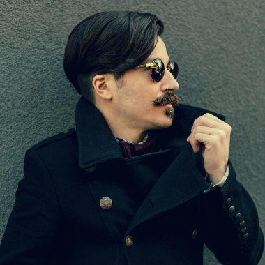 hipster man. Trendy autumn look. Urban style