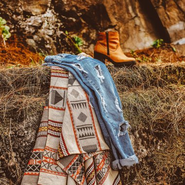 Trendy Fall Fashion Country Style Lady