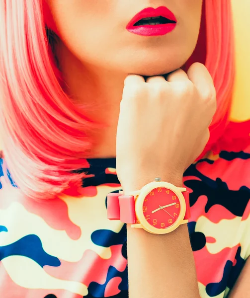 Fashionable watch. Glamorous Lady — Stock Photo, Image