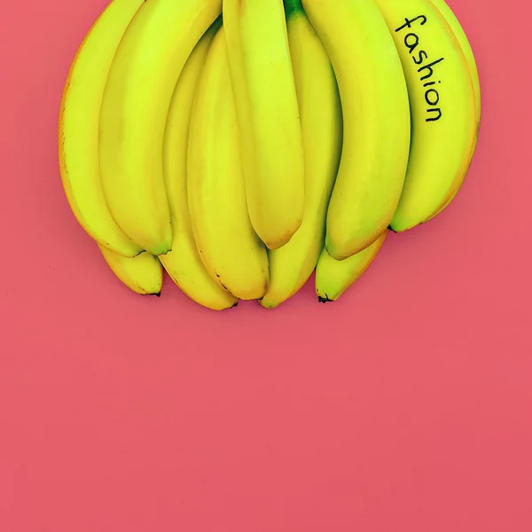 束バナナのファッション。ミニマリズム スタイル写真 — ストック写真
