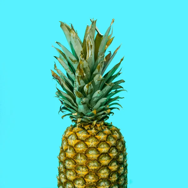 Pineapple background. Minimal style photo — Stock Photo, Image