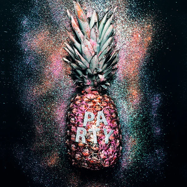 Okouzlující Party ananas. Je čas zazářit. Minimální styl. — Stock fotografie