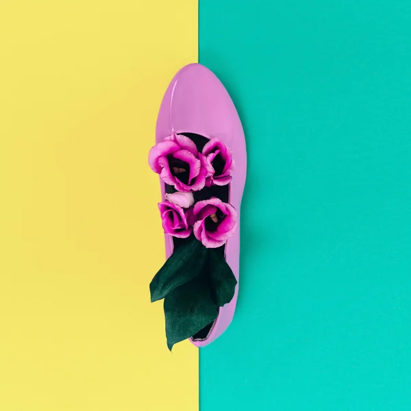 Sé Lady. Zapatos de moda flores. Estilo minimalista — Foto de Stock