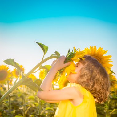 Bahar alanına çocuk