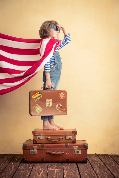 Criança pronta para umas férias de verão — Fotografia de Stock