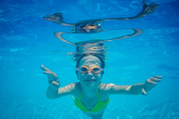 Underwater portrait of child — Stock Photo, Image