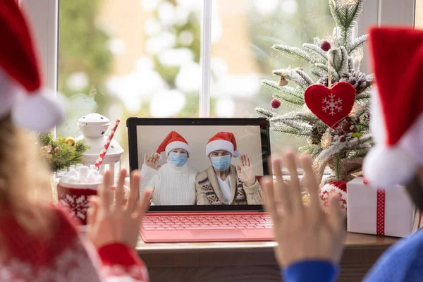 Famiglia Felice Che Celebra Vacanze Natale Online Tramite Video Chat — Foto Stock