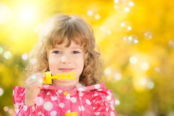 Enfant en automne — Photo