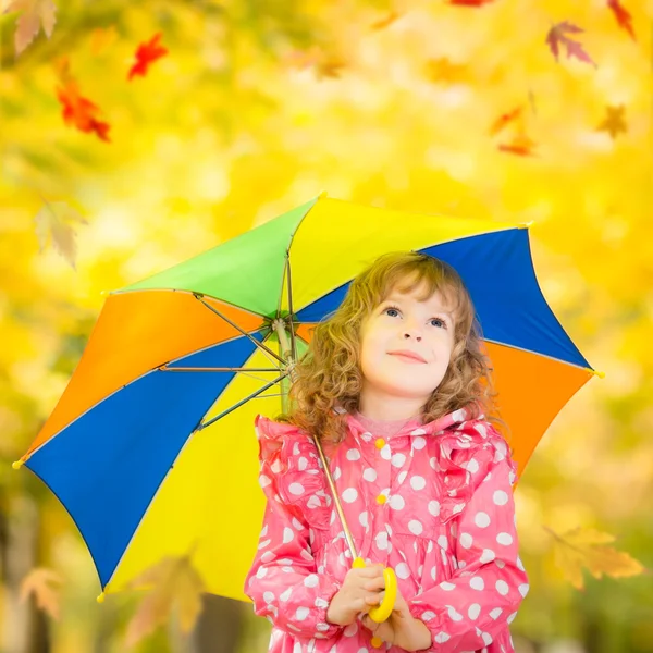 Bambino in autunno — Foto Stock