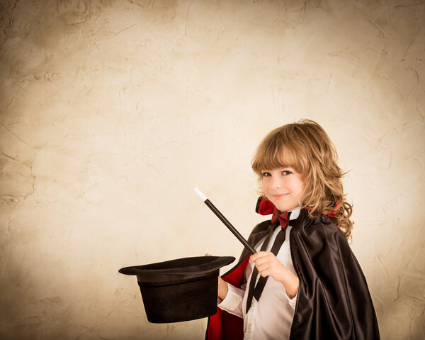 Детский фокусник
