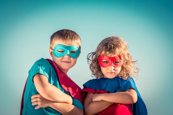 Niños de superhéroe — Foto de Stock