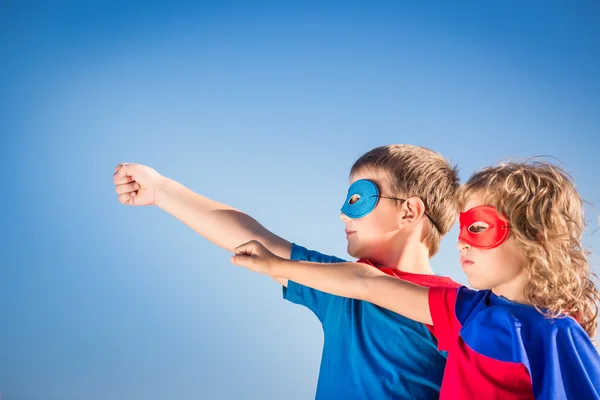 Niños de superhéroe —  Fotos de Stock