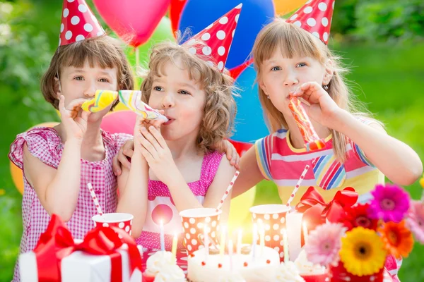 Children celebrating birthday — Stock Photo, Image