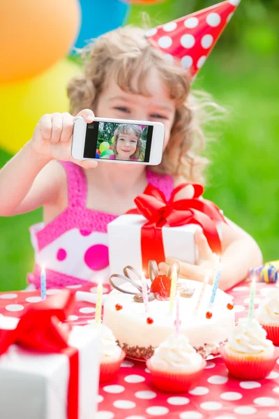 Dziecko obchodzi urodziny — Zdjęcie stockowe