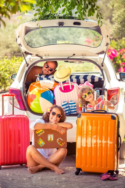 Family going on vacation — Stock Photo, Image