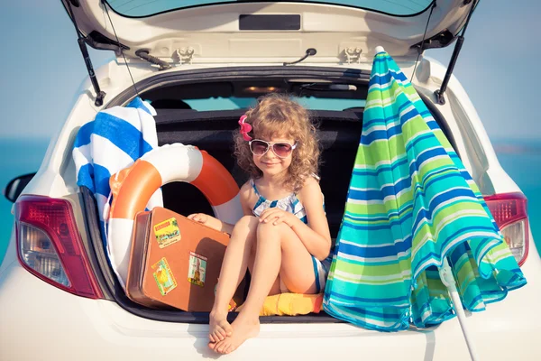 Child on car travel