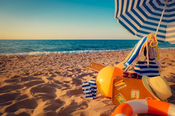 Cama de sol na praia — Fotografia de Stock