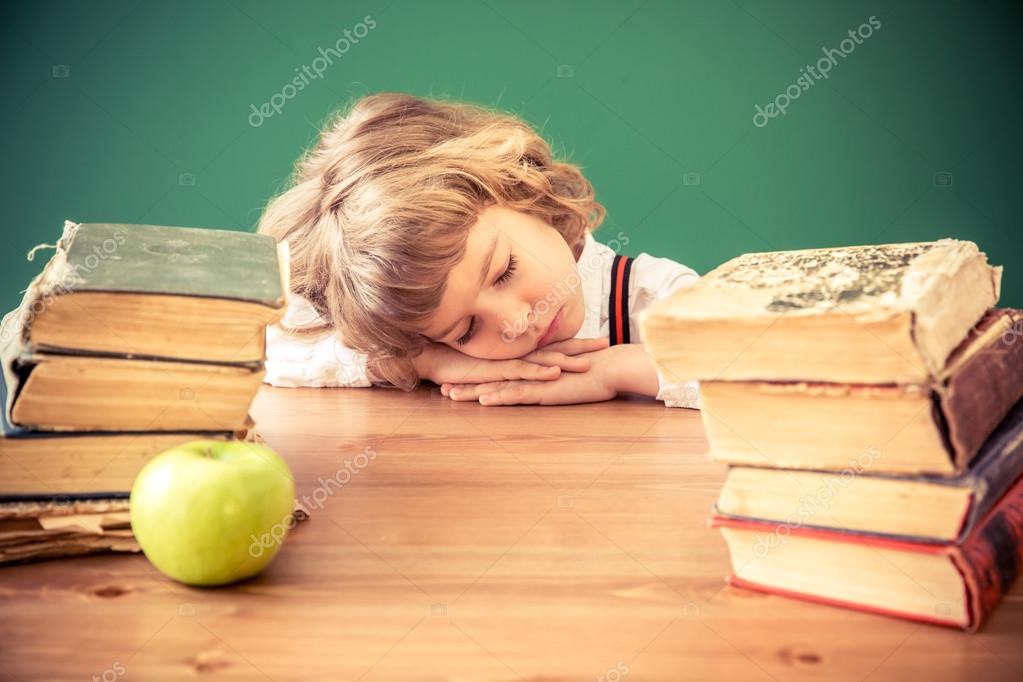 Kid Sleeping On Desk School Kid Sleeping At Desk In Class