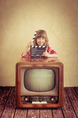 Komik çocuk holding Clapper yönetim kurulu