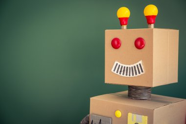 Oyuncak robot karşı yazı tahtası