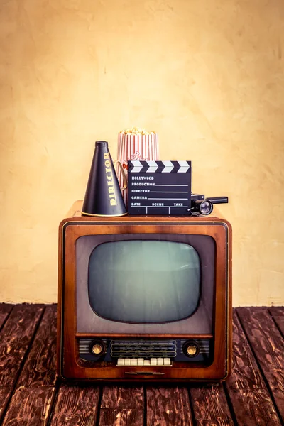 Retro TV with blank screen. — Stock Photo, Image