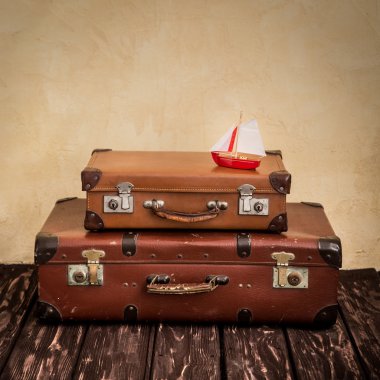 eather bavul oyuncak tekne ile