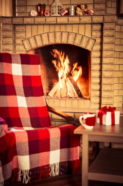 Koltuk şömine yakın