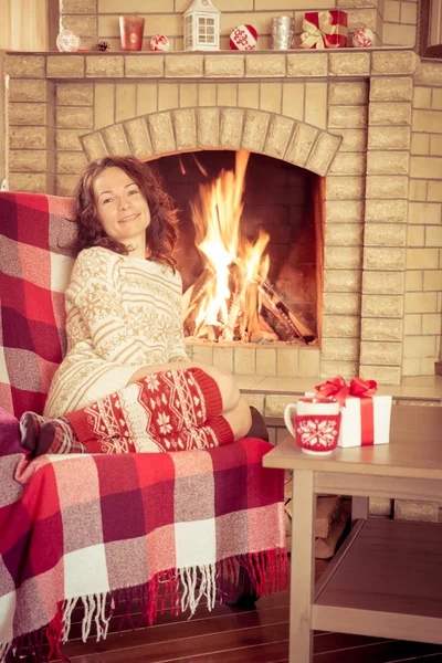 Žena relaxuje doma — Stock fotografie