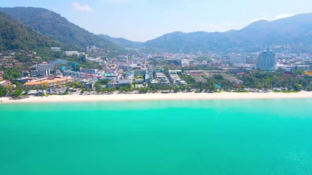 Vista Aérea Ângulo Alto Cena Patong City Cityscape Praia Dia — Vídeo de Stock