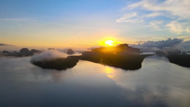 Vista Aérea Atardecer Amanecer Sobre Río Nube Montaña Cielo Puesta — Vídeos de Stock