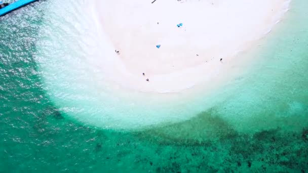Φύση Βίντεο Κορυφή Άποψη Του Νησιού Και Τυρκουάζ Θάλασσα Αεροφωτογραφία — Αρχείο Βίντεο
