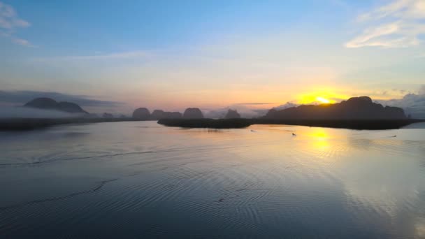 Naturvideo Erstaunliche Szene Von Sonnenaufgang Über Fluss Und Berg Der — Stockvideo