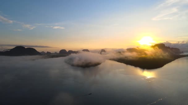Дивовижна Сцена Сходу Сонця Над Річкою Горою Природі Ранковий Час — стокове відео