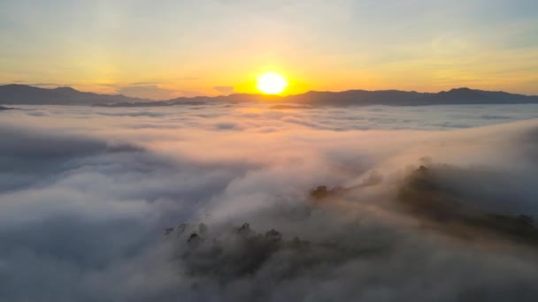 Vue Aérienne Tôt Matin Brume Nuages Paysage Heure Lever Soleil — Video