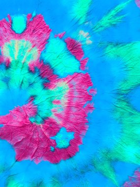 Mavi ve İndigo Kravatlı Spiral Arka plan. Psikedelik girdap tekstili. Özgürlük Girdabı 'nı bağladı. Boho Boyalı Kıyafetler. Reggae Suluboya Efekti. Hippi Batic. Canlı Haight San Francisco Swatch. 