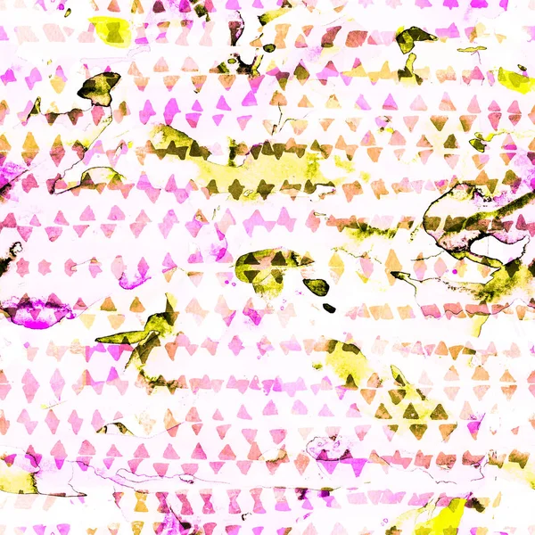 三角形だ 紫と黄色の幾何学的背景 ハーフトーンのハイスターテクスチャ 幾何学的なグラフィックデザイン 手描きインクプリント モノクローム最小三角形シームレスパターン ラッピング Print — ストック写真