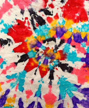 Özgürlük Girdabı 'nı bağladı. Boho Boyalı Kıyafetler. Reggae Suluboya Efekti. Mavi, Kırmızı ve Sarı Psikedelik Girdap Tekstili. Boya sarmalı arka plan. Hippi Batic. Canlı Haight San Francisco Swatch. 