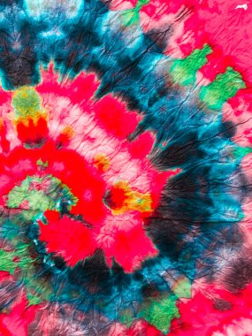 Hippi Batic. Canlı Haight San Francisco Swatch. Özgürlük Girdabı 'nı bağladı. Boho Boyalı Kıyafetler. Reggae Suluboya Efekti. Kırmızı ve İndigo Kravatlı Spiral Arka plan. Psikedelik Girdap Tekstili.