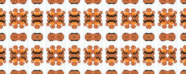 Sarı ve bej renkli beyaz Geometrik Etnik Kusursuz Desenli Ikat Yatay Doku. Eğlenceli Simetrik Sınır Uyumu. Suluboya El Çizilmiş Batik. Psikedelik Halk Arkaplanı. Allover Etnik Mayo Tasarımı