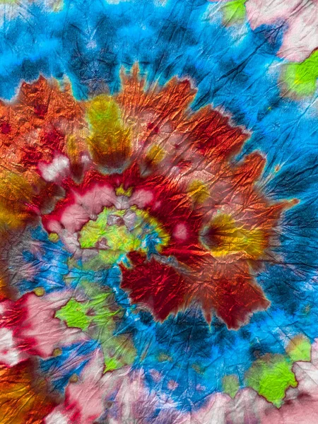 Kırmızı ve İndigo Psikedelik Girdap Tekstili. Boya sarmalı arka plan. Özgürlük Girdabı 'nı bağladı. Boho Boyalı Kıyafetler. Reggae Suluboya Efekti. Hippi Batic. Canlı Haight San Francisco Swatch. 