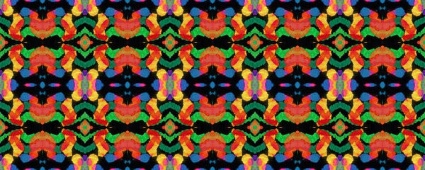 Boyalı fırça Yerli Arkaplanı. Ikat Geometrik Mayo Kalıbı. Suluboya Etnik Tasarım. Kırmızı, Yeşil, Bej ve Mavi Geleneksel Rastgele Doku. Dikdörtgen Coğrafi Uyum. Etnik Kusursuz Desen.