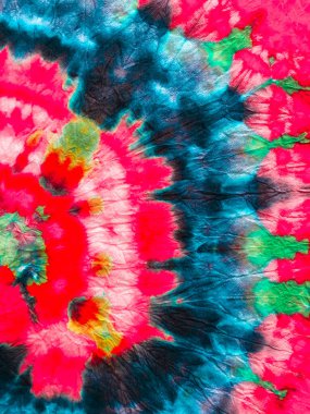 Kırmızı ve İndigo Hippi Batic. Canlı Haight San Francisco Swatch. Boya sarmalı arka plan. Özgürlük Girdabı 'nı bağladı. Boho Boyalı Kıyafetler. Reggae Suluboya Efekti. Psikedelik Girdap Tekstili.