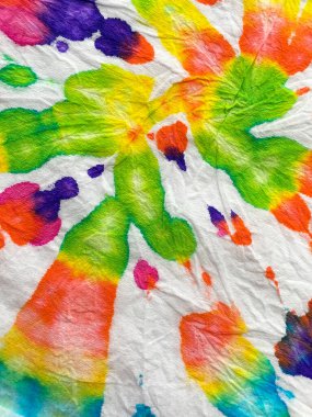 Psikedelik girdap tekstili. Hippi Batic. Canlı Haight San Francisco Swatch. Boya sarmalı arka plan. Mavi, Kırmızı ve Sarı Özgürlük Kıvrımlı Girdap. Boho Boyalı Kıyafetler. Reggae Suluboya Efekti.